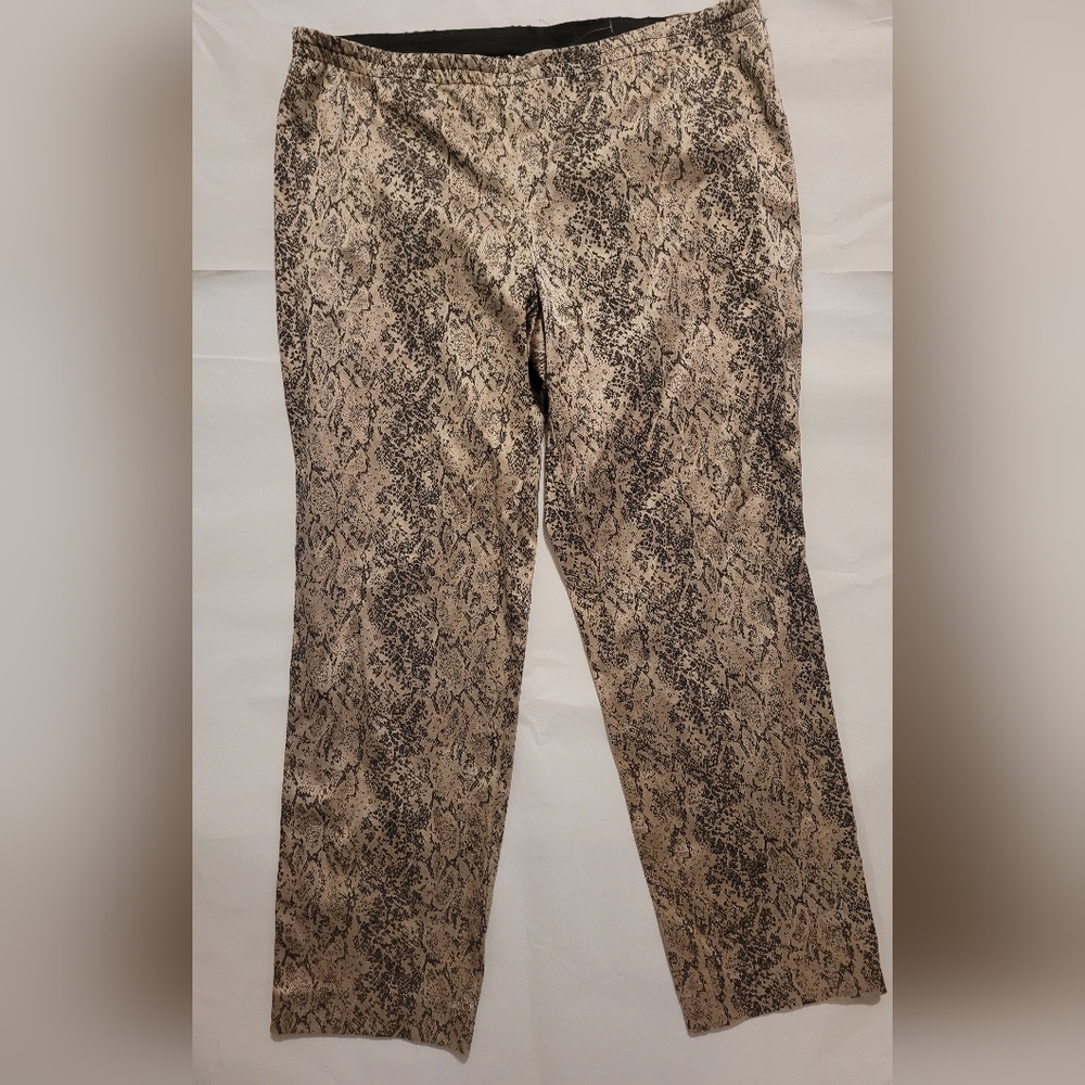 Chicos shimmer leggings size 1.5 women's size 10